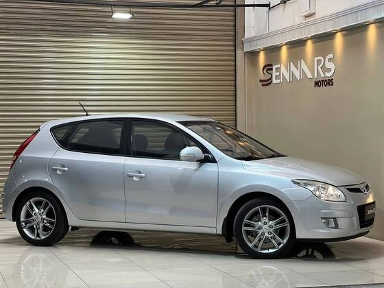 HYUNDAI I30 2.0 MPI 16V GASOLINA 4P AUTOMÁTICO HYUNDAI I30 2.0 MPI 16V GASOLINA 4P AUTOMÁTICO